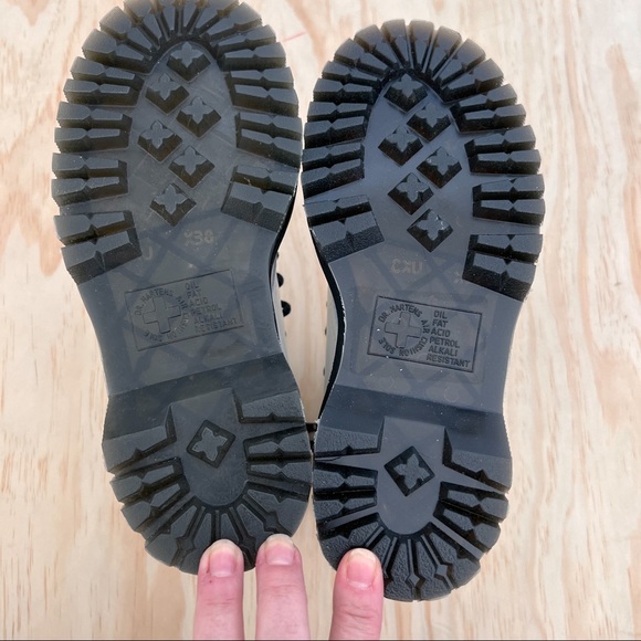 Dr. Martens White Jadon Platform 8 Eye Boots, size 5 - Picture 8 of 16